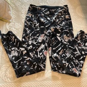 🖤ladies size medium Sweaty Betty full length leggings with side & back pocket